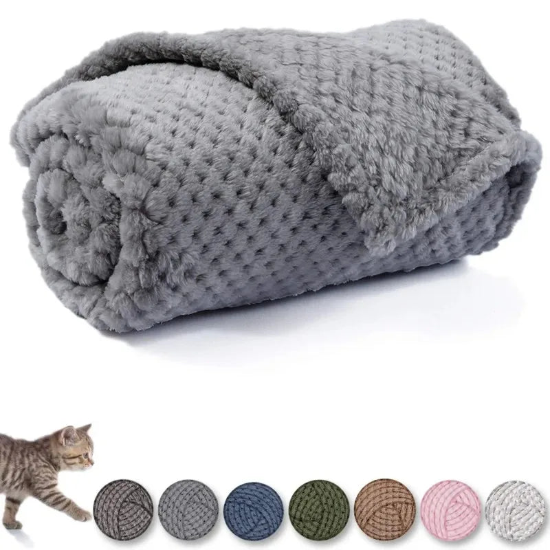 Warm Soft Fuzzy Blankets for Puppy Small Medium Dogs Fleece Kitten Cats Plush Throws for Bed Couch Sofa Blanket Suit For Winter